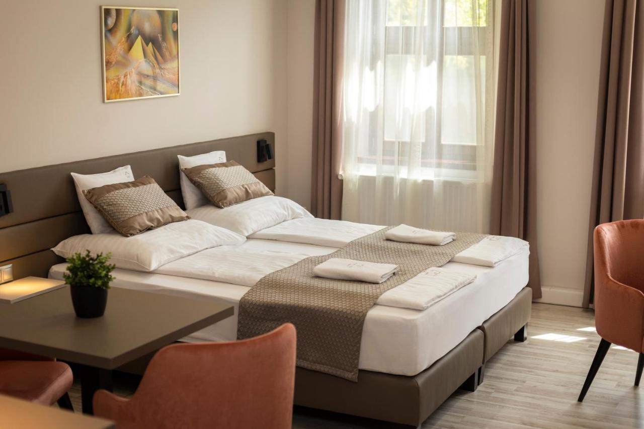 Vegvar Spa Apartman Gyula Eksteriør bilde
